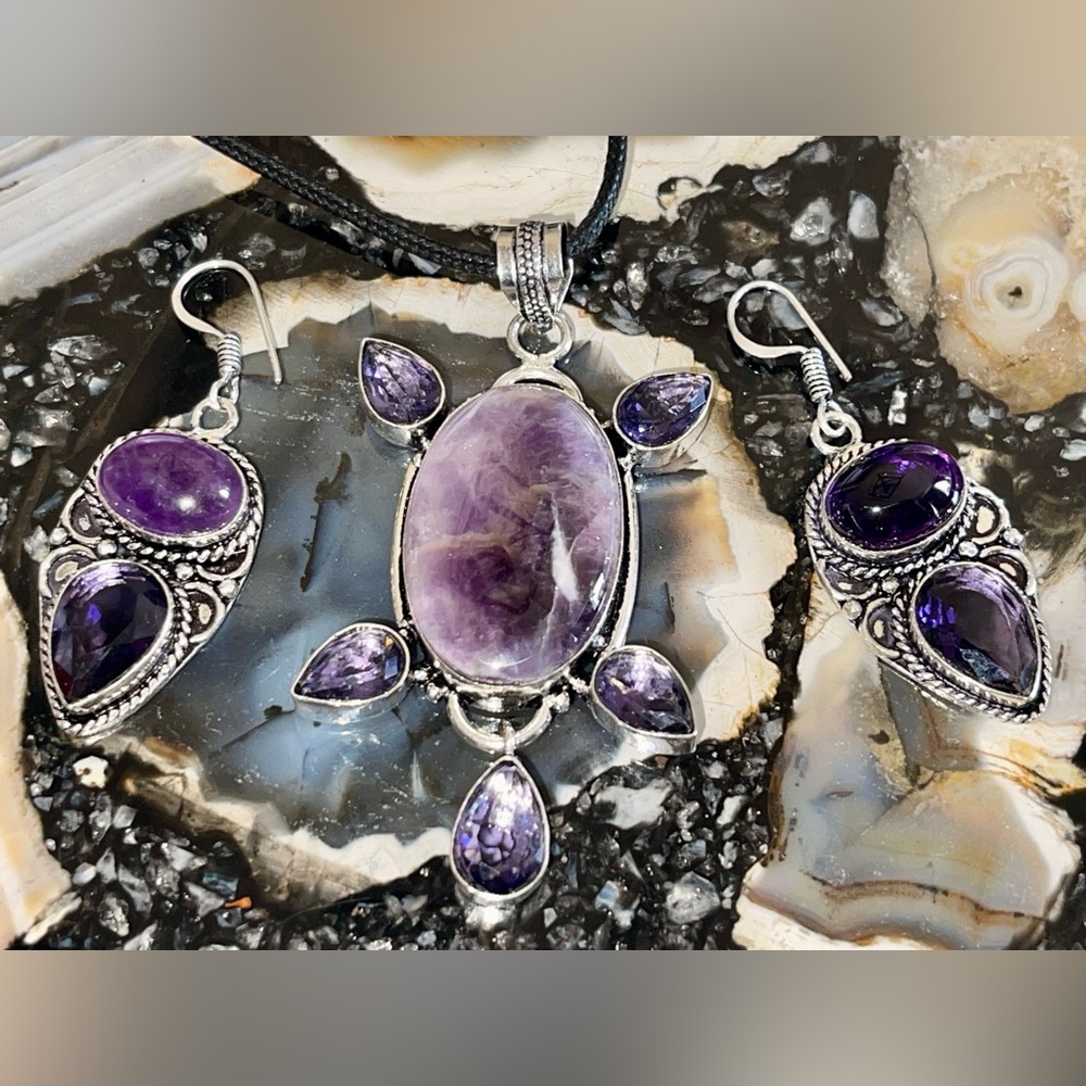 Purple Amethyst & Glass Pendant & Earrings Set - Picture 10 of 16